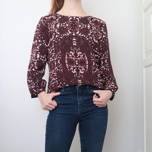 Flowy Blouse - Picture 2 of 3